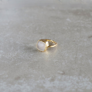 Drei Edelstein Stapel Gold Ringe aus Chalcedon Mix, Match Stapel ring. Schöne Geschenkidee für Frauen