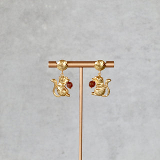 Eichhörnchen Ohrringe mit Chalcedon Eichel, schöne Geschenkidee für Frauen, Weihnachtsgeschenk für sie, Geburtstagsgeschenk für Frauen, Geschenk für Mama