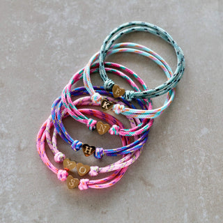Surferarmband , Buchstaben Armband , Personalisierte Geschenkidee, Buntes Textilarmband für Damen