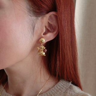 Eichhörnchen Ohrringe mit Chalcedon Eichel, schöne Geschenkidee für Frauen, Weihnachtsgeschenk für sie, Geburtstagsgeschenk für Frauen, Geschenk für Mama