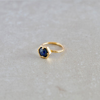 zierlicher Lapislazuli Ring Gold, Schöne Geschenkidee für Frauen, verstellbarer Ring, Nachhaltiger schmuck, Stapel Ringnachhaltiger schmuck/ Edelstein Kleine zierliche schmuck, Geschenk für Ehefrau, Geschenk für Mama, Schwester, Oma, Weihnachtsgeschenk für sie, Geburtsstein Schmuck, Geschenk zum Geburtstag, Geschenk zum Hochzeitstag

